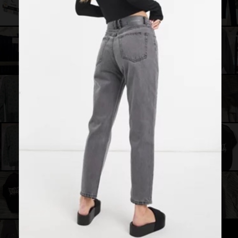 Pull And Bear Grey Mom Jeans. Size 0